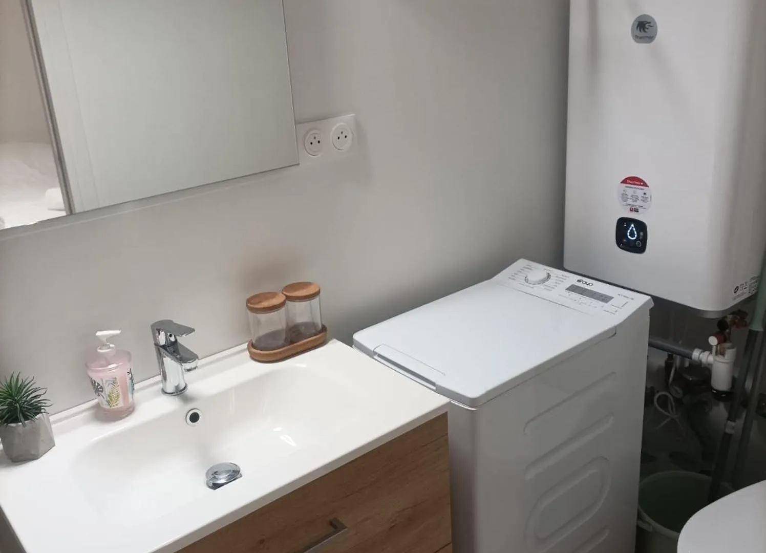 L'Escapade Apartment Thonon-les-Bains 0*,  France